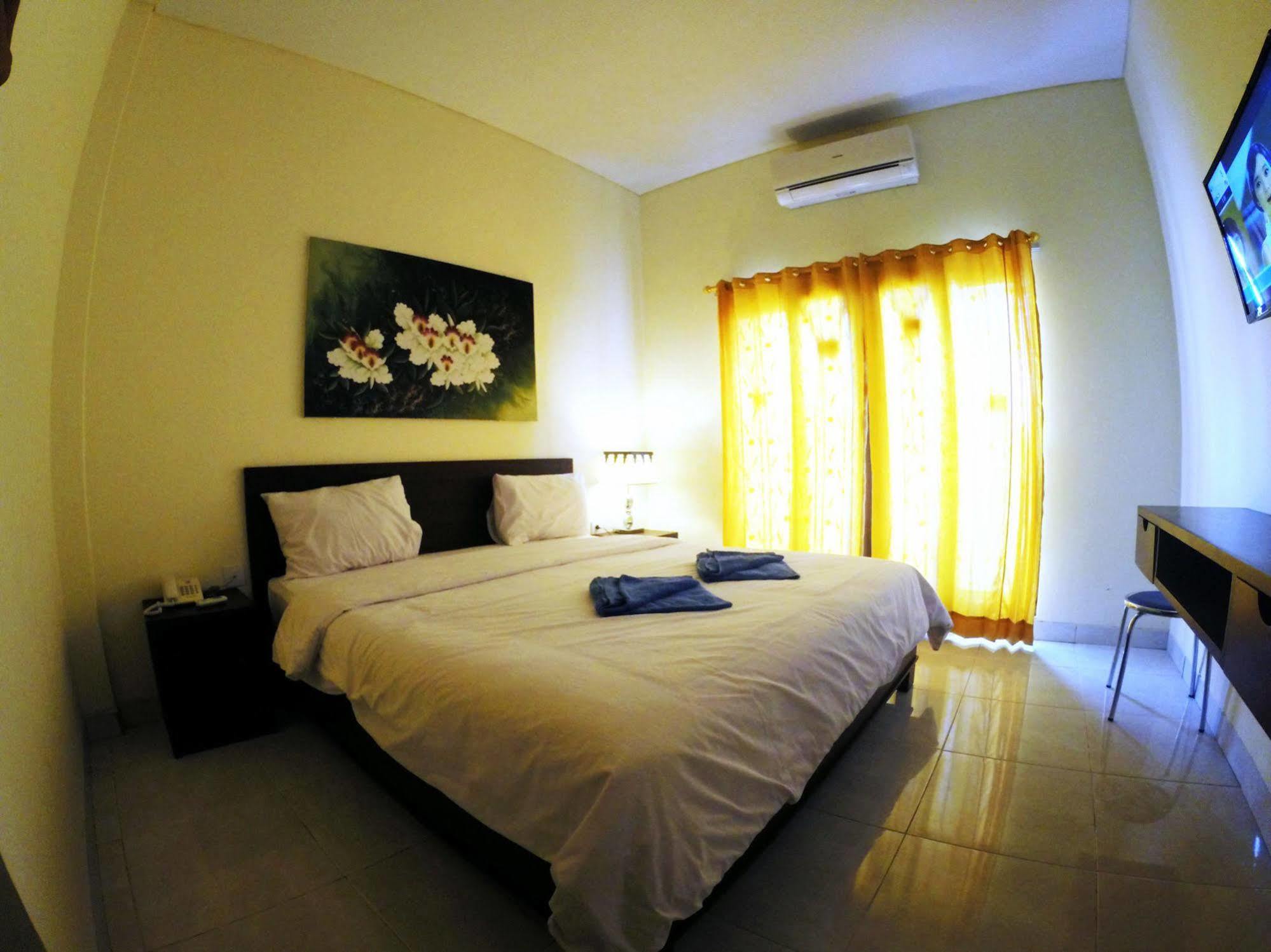 Luckys Guest House Kuta  Luaran gambar