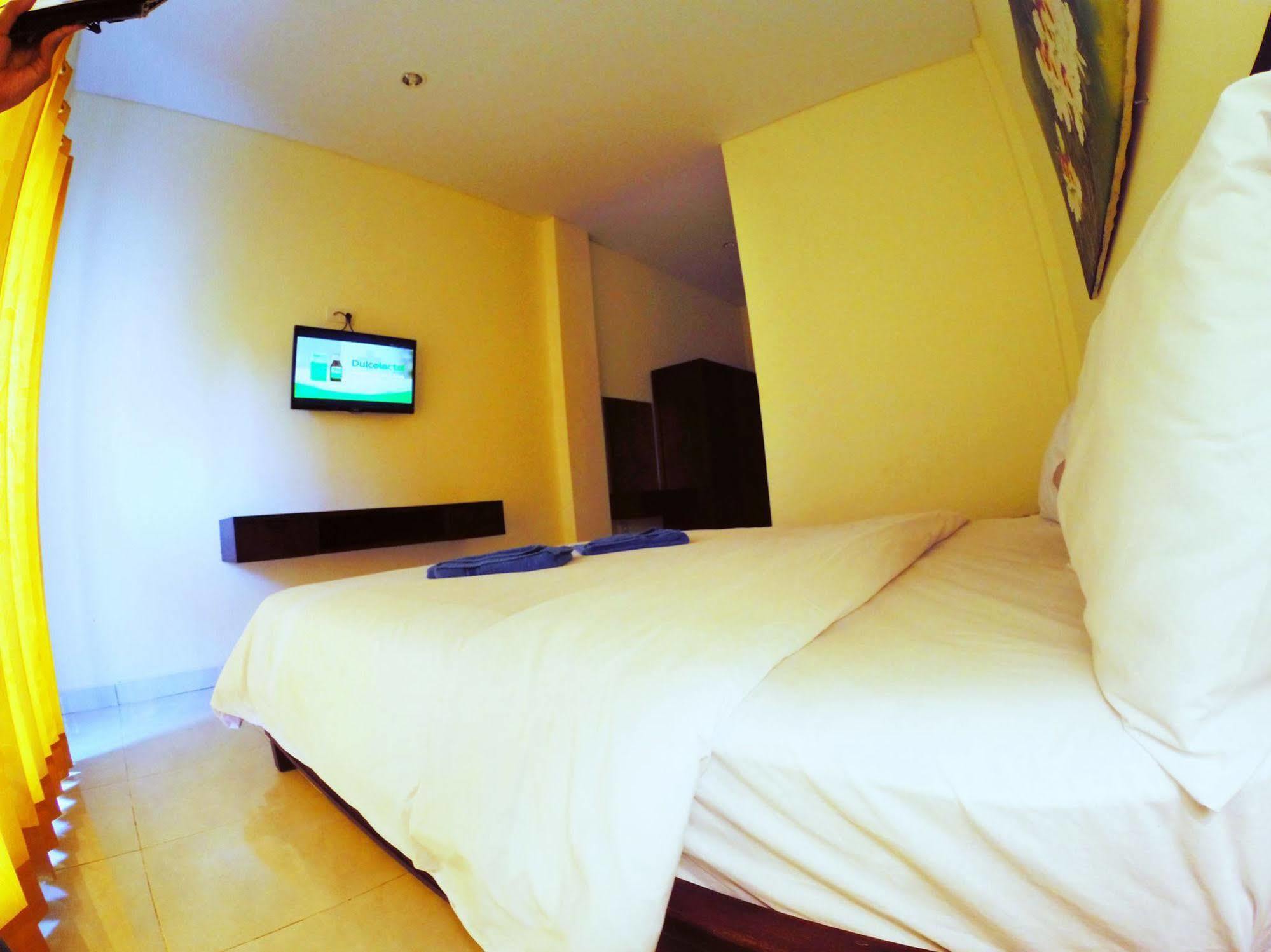 Luckys Guest House Kuta  Luaran gambar