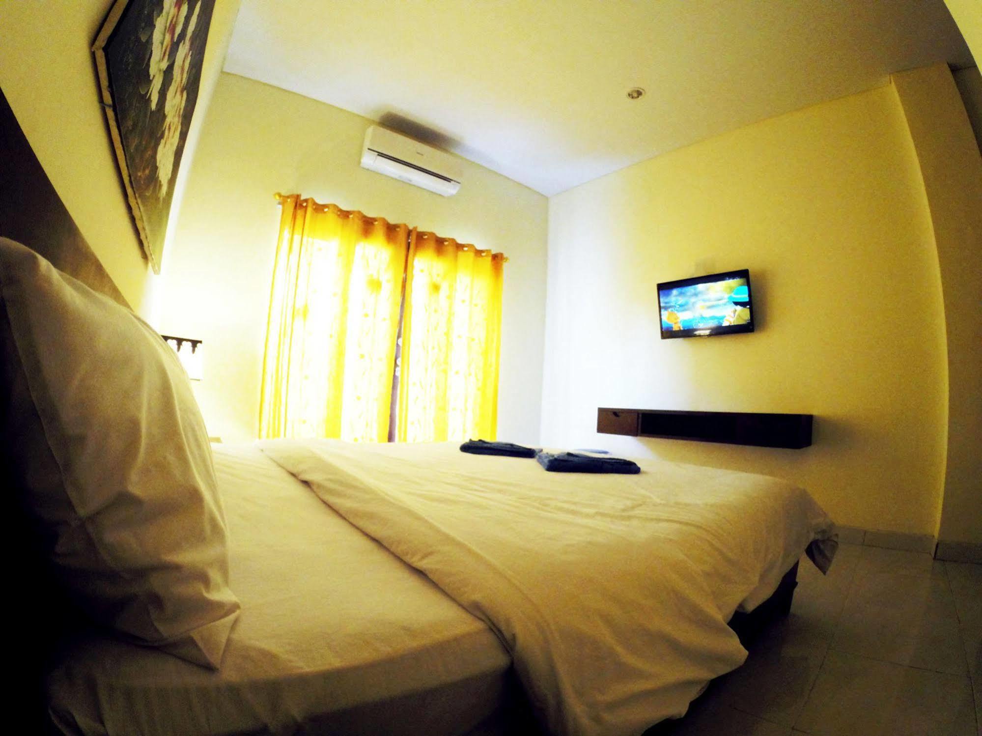 Luckys Guest House Kuta  Luaran gambar